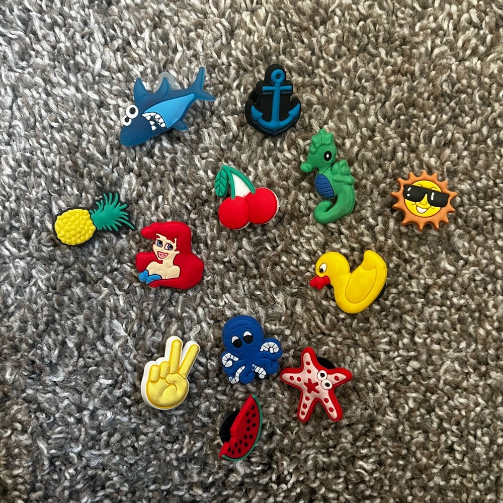 CROCS jibits